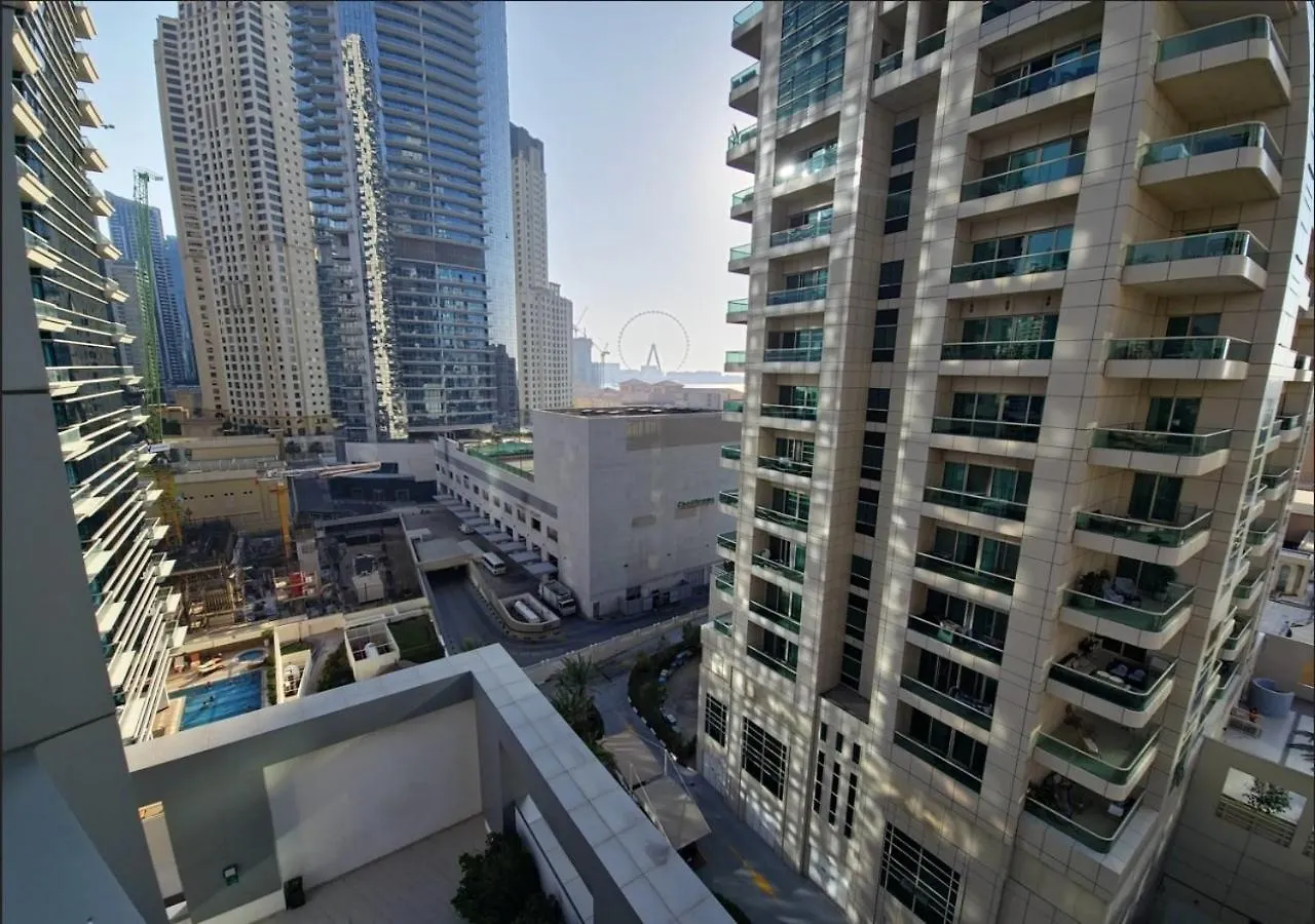 Well Located Studio On 9 Floor Sky View Tower Dubai Apartment
