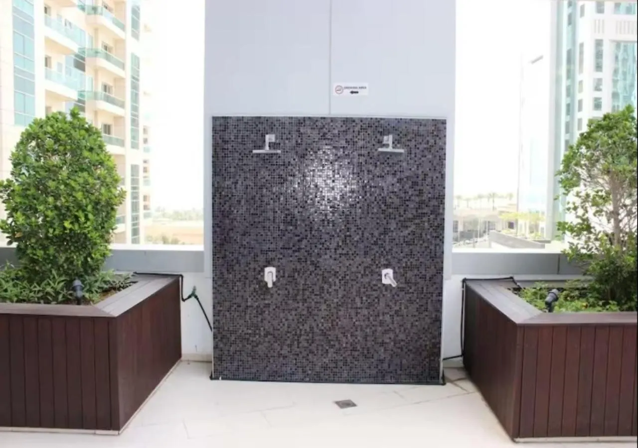 Well Located Studio On 9 Floor Sky View Tower Dubai Apartment